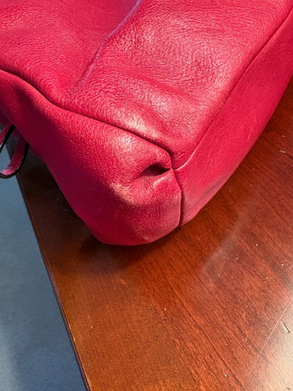 Pristine Coach Cherry Red Leather Shoulder Bag - Picture 6 of 10